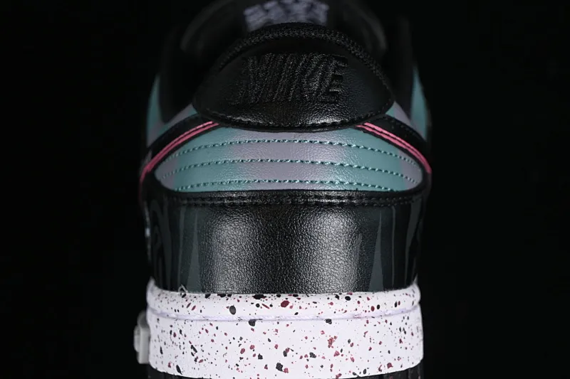 All Categories Nk SB Dunk Series Nk SB Dunk Low Low-top Sneakers Nk Dunk Low Panda Prank Space Exploration-Planet Across Black and Purple SB Strappy Low-top Casual Sneakers DV0831-002